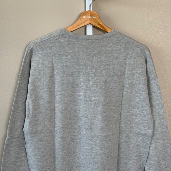 GAP Luxelight Perfect V-neck Sweater - Picture 11 of 16